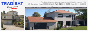 Logo officiel du constructeur tradibat et photo d'une maison