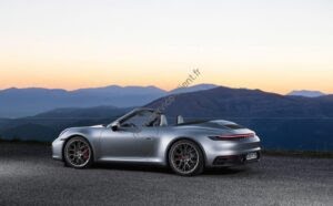 Exemple de véhicule disponible sur le site Porsche France